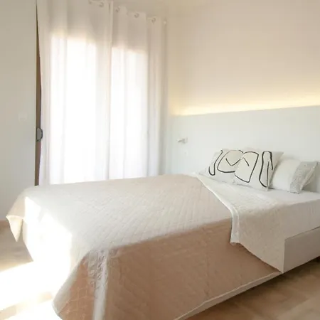 Onos - 2 Bedroom 2 Bathroom Penthouse With Terrace In Old Town Apartment Kalamata