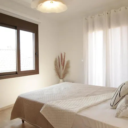 Onos - 2 Bedroom 2 Bathroom Penthouse With Terrace In Old Town * Kalamata