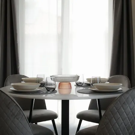 Onos - 2 Bedroom 2 Bathroom Penthouse With Terrace In Old Town * Kalamata