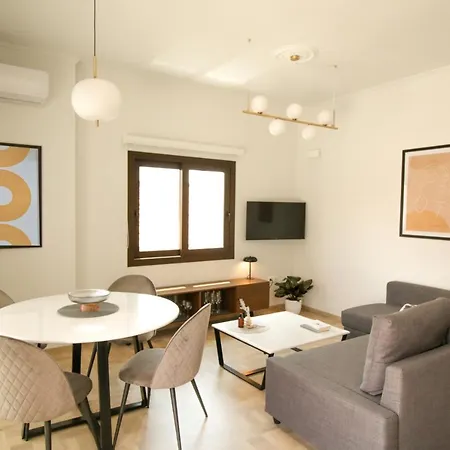 Apartment Onos - 2 Bedroom 2 Bathroom Penthouse With Terrace In Old Town Kalamata
