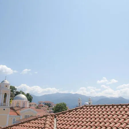 Onos - 2 Bedroom 2 Bathroom Penthouse With Terrace In Old Town Kalamata
