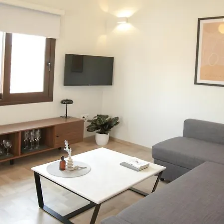 Apartment Onos - 2 Bedroom 2 Bathroom Penthouse With Terrace In Old Town Kalamata