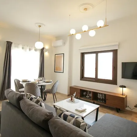 Onos - 2 Bedroom 2 Bathroom Penthouse With Terrace In Old Town Apartment Kalamata