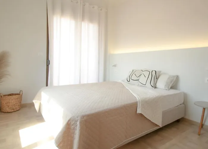 Onos - 2 Bedroom 2 Bathroom Penthouse With Terrace In Old Town Διαμέρισμα Καλαμάτα