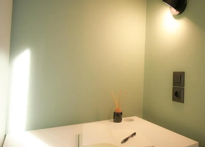 Onos - 2 Bedroom 2 Bathroom Penthouse With Terrace In Old Town Καλαμάτα