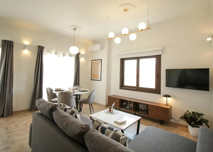 Onos - 2 Bedroom 2 Bathroom Penthouse With Terrace In Old Town Διαμέρισμα Καλαμάτα